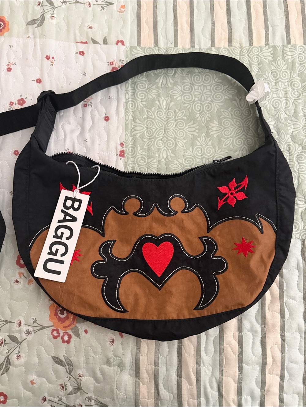 BAGGU Medium Crescent